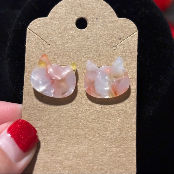 Simplified Cat Face Shape Pink/White Color - Resin Stud Earrings, Cat Mom Gift - Picture 7 of 7